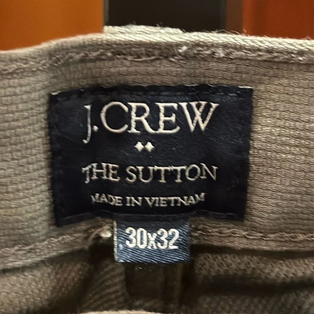 NWOT J. CREW Green Khaki Jeans Pant Men’s 30 x 32 Cotton Straight Sutton Style
